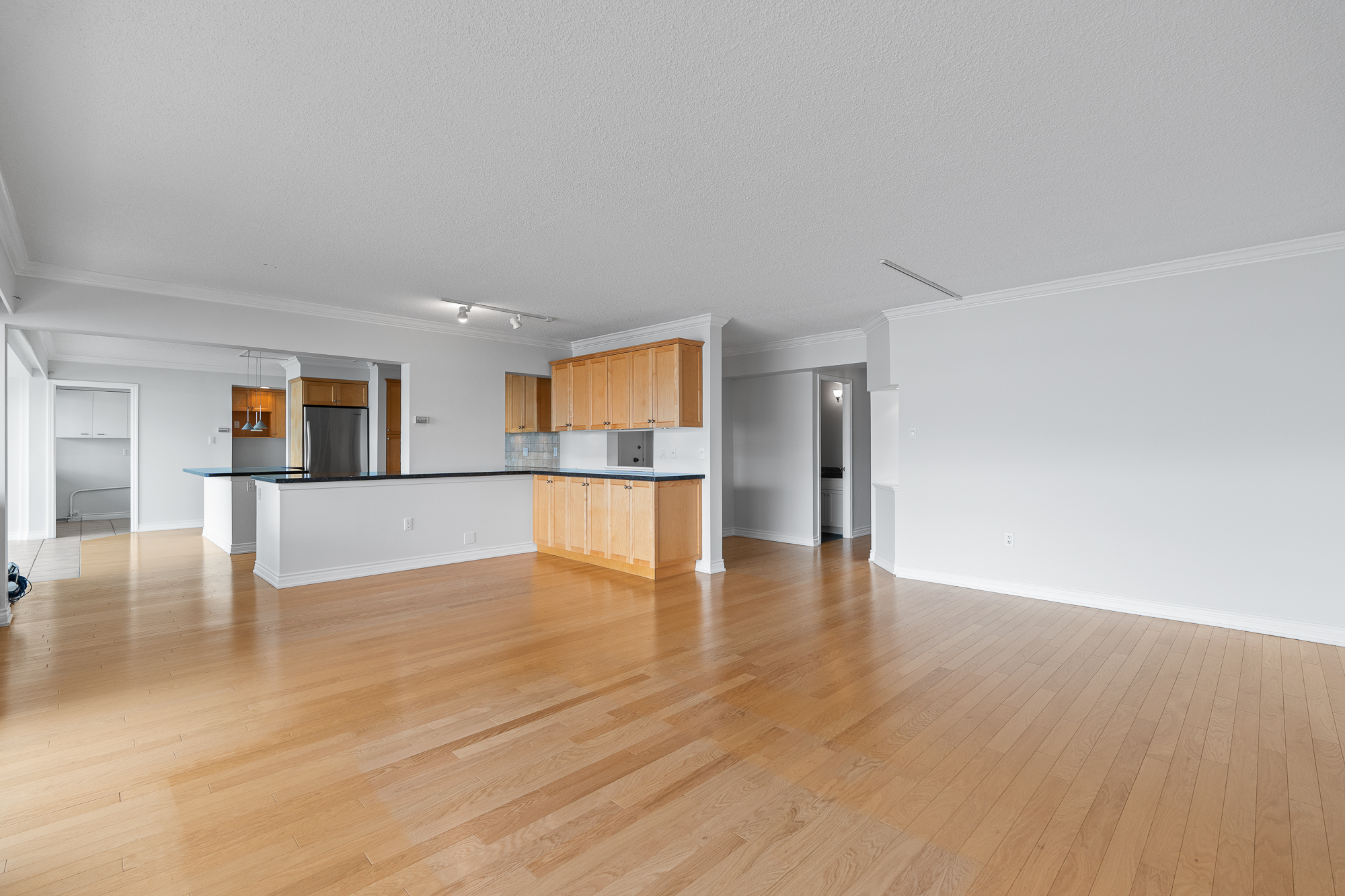 #203 - 150 24th Street